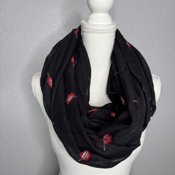 MAKE UP FOR EVER Professional Paris black snood w/ red lips  & brush lightweight - Picture 8 of 10